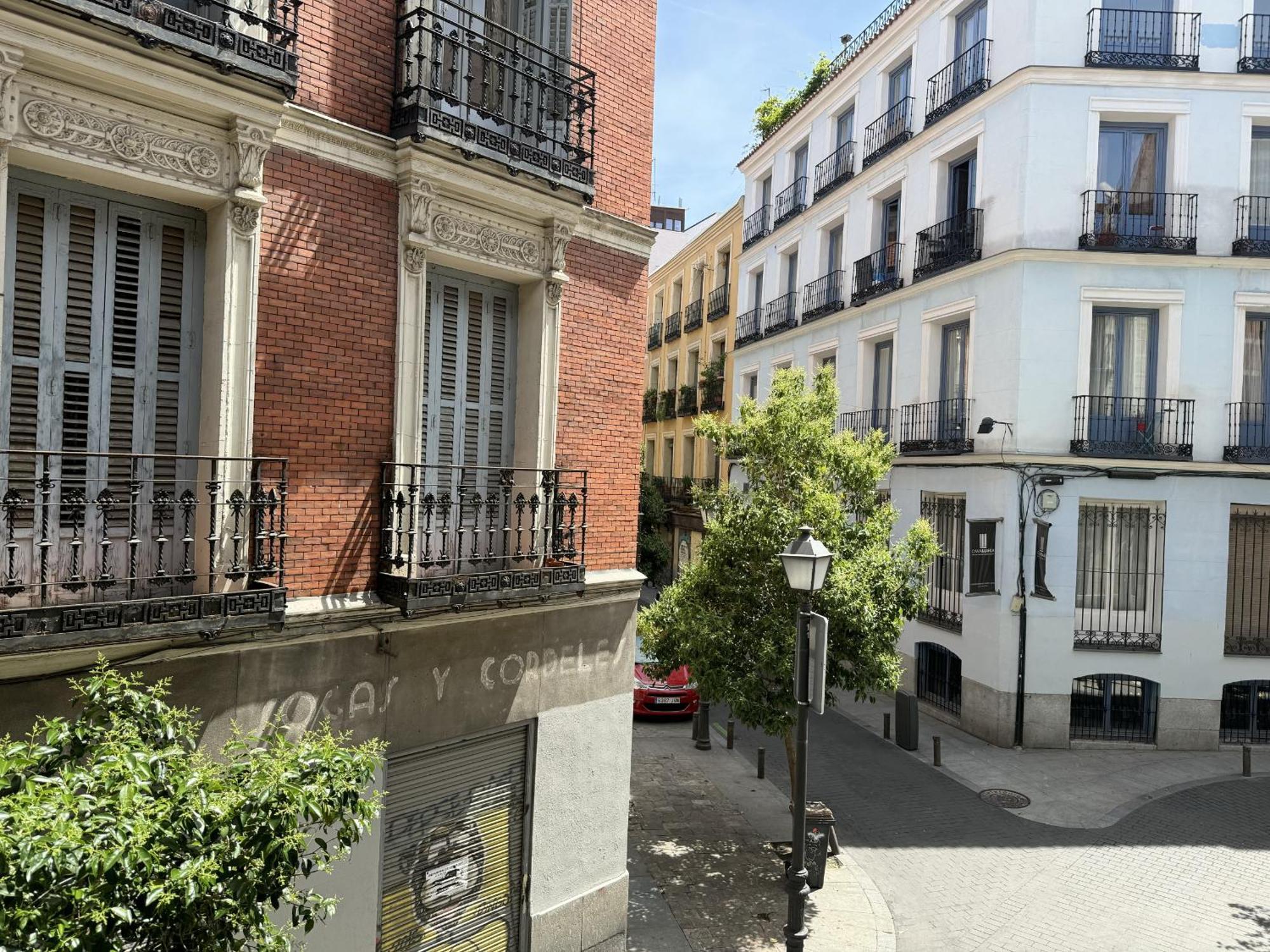 Cavabajasuites Madrid Exterior photo